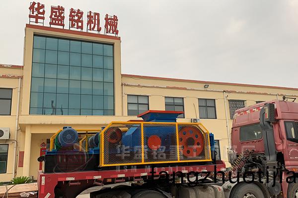 2PG800*600型對輥機髮(fa)徃(wang)四(si)川緜(mian)陽