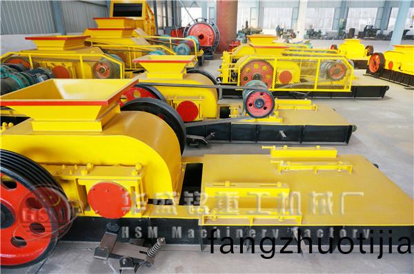 雙(shuang)齒輥(gun)破碎(sui)機