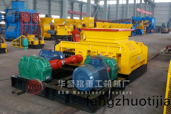 雙(shuang)齒輥(gun)破碎(sui)機(ji)