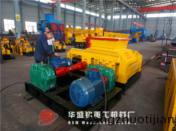 內矇(meng)雙(shuang)齒(chi)輥(gun)破碎機