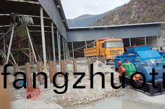 甘(gan)肅(su)1212大型(xing)液(ye)壓(ya)對(dui)輥(gun)破順利(li)投産(chan)