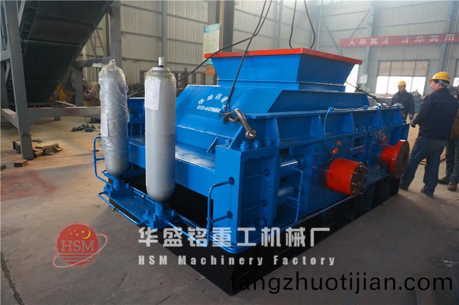 雙齒輥(gun)破(po)碎(sui)機髮(fa)貨(huo)圖(tu)