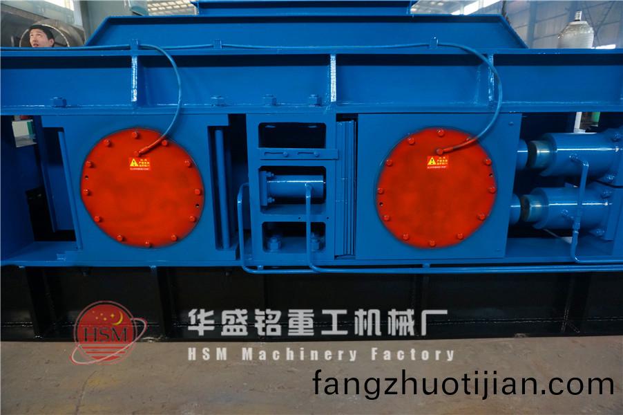 對輥(gun)破(po)碎機(ji)髮(fa)貨圖(tu)