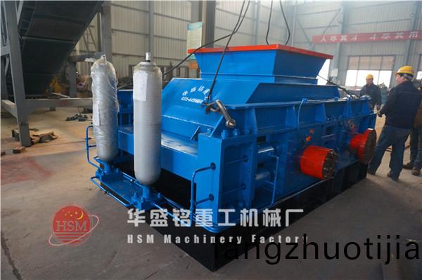 對(dui)輥破碎機(ji)圖(tu)片