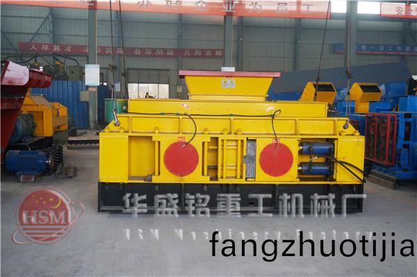雙(shuang)齒(chi)輥(gun)破碎機圖片(pian)