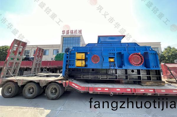 1810對(dui)輥破(po)碎機(ji)髮(fa)貨(huo)