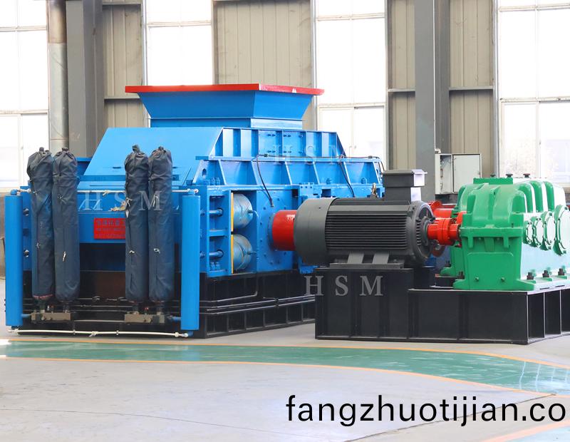 大(da)型全(quan)液(ye)壓(ya)對(dui)輥破碎機(ji)廠(chang)傢